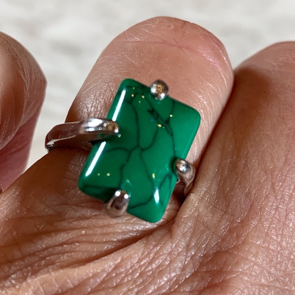 Vintage Howlite Ring - Picture 3 of 3